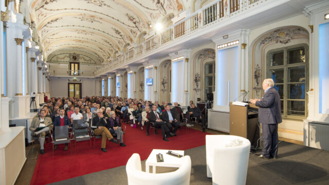 LRGeistGegenwartWehrschuetz am 10.10.2016 copyright by Foto Fischer, Herrengasse 7 ( Altstadtpassage ), 8010 Graz, Tel.: 0043/ 316/ 82 53 22, Fax DW4,
e-mail :